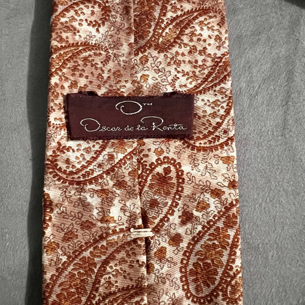Vintage Oscar de la Renta Tie- Paisley Print
